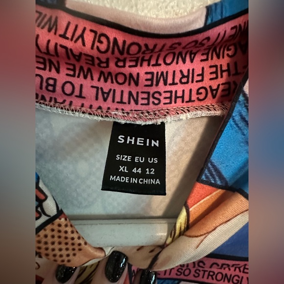 Comic Book Shirt! 💥 - Picture 6 of 11